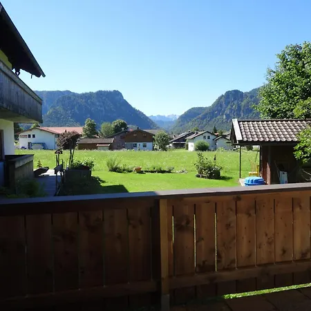 Gaestehaus Erika - Chiemgau Karte Apartament *